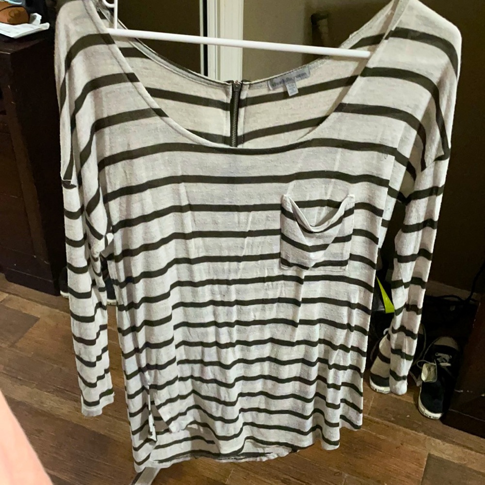 Soft Green Stripe Quarter Sleeve